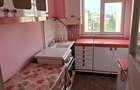 Apartament cu 3 camere semidecomandat în Central - 1