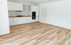 Apartament cu 3 camere decomandat în Tractorul - 3