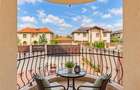 Vila de prestigiu, Tractorul, Coresi, teren 700mp, 2 corpuri, 8 parcari, potenti