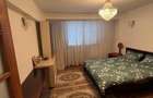 Apartament cu 3 camere decomandat în Basarabia - 2