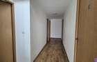 Casă cu 8 camere cu Canalizare în Central - 21
