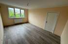 Apartament cu 3 camere semidecomandat în Titan - 1
