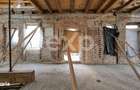 Casa cu arhitectura deosebita, 842 mp si teren de 1.048 mp Brasov - 3
