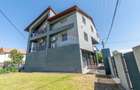 Casă individuală cu 12 camere cu Canalizare în Semicentral - 28