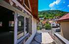 Apartament cu 6 camere decomandat în Schei - 6