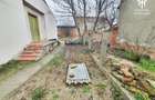 Casă cu 3 camere cu Teren 300 Mp în Central - 2