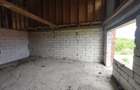 Duplex la rosu, 4400 mp teren, Siret - 10