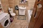 Inchiriez camera unei fete in apartament de 2 camere decomandat - 6