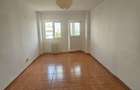 Apartament cu 3 camere semidecomandat în Dristor - 3