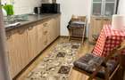 Casa cu 3 camere, curte ?i aer condi?ionat - 2