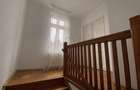 Apartament cu 7 camere semidecomandat în Capitale - 16