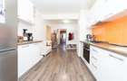 Apartament cu 3 camere decomandat în Vlahuță - 2