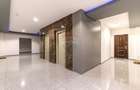 Apartament cu 3 camere decomandat în Tractorul - 4