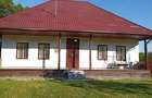 Casă cu 6 camere în Mănăstirea Cașin - 2