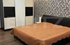 Doua case, spatiu comercial, casa tip pensiune Goicea Dolj - 7
