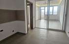 Apartament cu 3 camere decomandat în Tractorul - 4