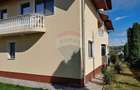 Casă cu 7 camere cu Teren 1200 Mp în Central - 15