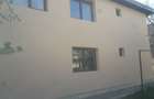 Vand vila cu 5 camere . - 2