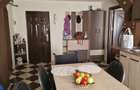 Vand apartament 3 camere, in zona Rovine