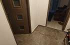 Inchiriez ap 2 camere,parter cu balcon,mobilat