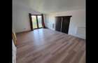 Casa cu 5 camere si garaj, teren 1400 mp