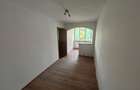 Apartament cu 3 camere, de , zona sud, scoala 8 - 5