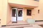 De vânzare, apartament cu 3 camere și terasă proprie, zona centrală - 10