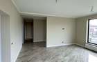 Casă cu 4 camere cu Teren 476 Mp în Central - 9