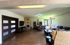 Casă individuală exclusivistă,  4 camere, bucătărie separată, 500 mp