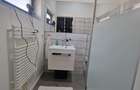 Mamaia Nord- 3 camere, 3 grupuri sanitare, curte 40mp,mobilat-143.000e