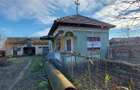 Casa si teren in comuna Orlesti, sat Procopoaia, jude ul Valcea, suprafa?a 3734mp - 3