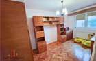 Apartament cu 3 camere decomandat în 1848 - 2