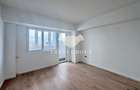 Apartament cu 3 camere decomandat în P-ța Victoriei - 4
