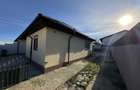 Casa cu 3 camere, garaj si curte - 8