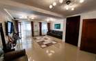 Duplex cu 6 camere cu Canalizare în Central - 2