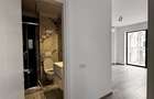 Apartament cu 3 camere semidecomandat în Central - 1