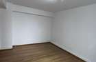 Apartament cu 3 camere decomandat în Vitan - 3