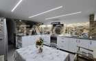 Casă cu 6 camere cu Teren 250 Mp în Central - 15