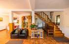 Casă individuală cu 10 camere cu Teren 1742 Mp în Central - 44