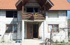 Casă individuală cu 6 camere cu Canalizare în Tigveni - 4