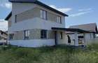 De vanzare vila parter + etaj - 4