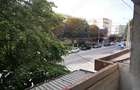 Apartament cu 3 camere semidecomandat în Sud - 1