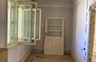 Casă cu 3 camere cu Teren 1200 Mp în Central - 3