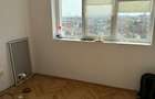 Apartament cu 3 camere semidecomandat în Central - 1