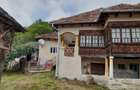 CASA BATRANEASCA DE VANZARE, teren 1.250 MP Pietreni, Costesti, Valcea