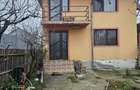 Casă cu 4 camere în Central - 1