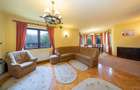 Duplex cu 5 camere cu Canalizare în Cristian - 7