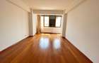 Apartament cu 3 camere decomandat în Titan - 12