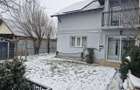 Casa cu mansarda ?i curte, 4 camere, 90.000 EUR - 2