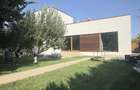 Casă cu 3 camere în Central - 3